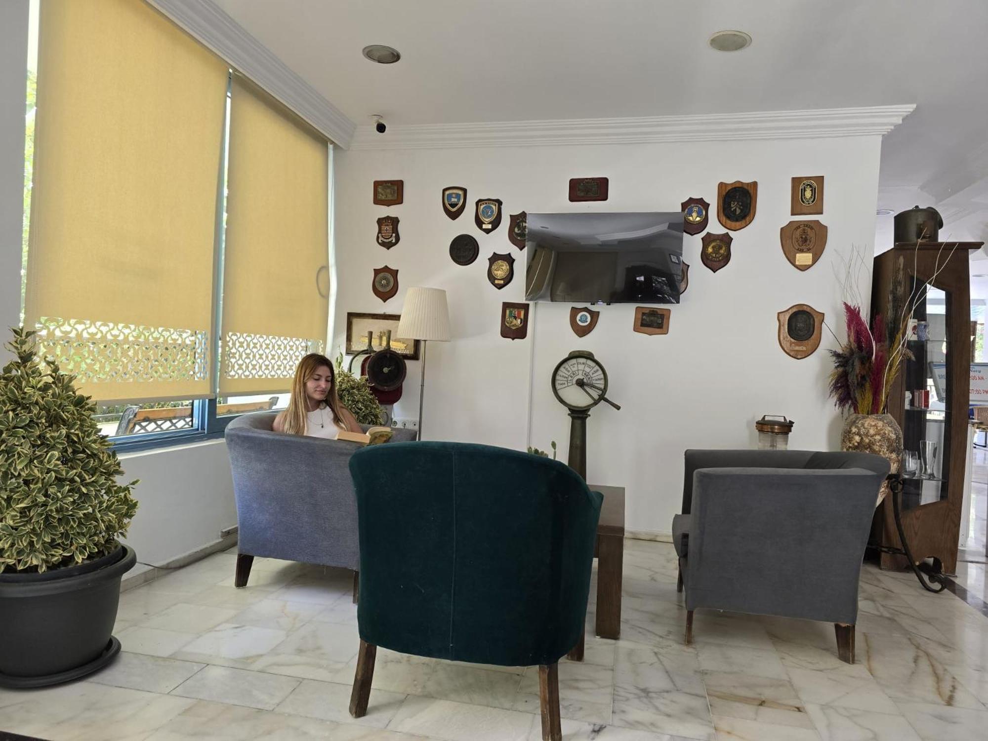 Navy Hotel İçmeler Ngoại thất bức ảnh